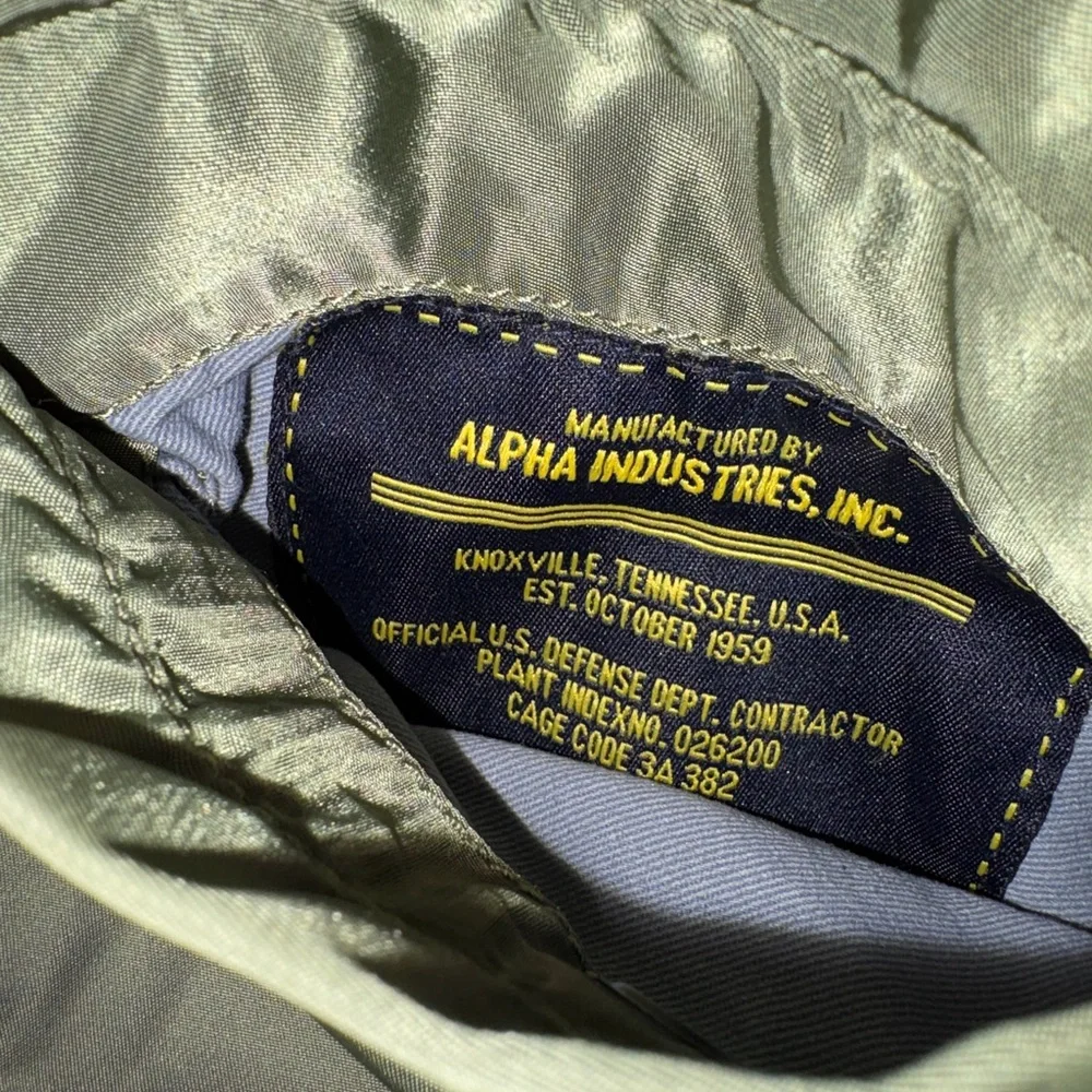 Alpha Industries MA-1 Flight bomber jacket - Picture 8 of 11
